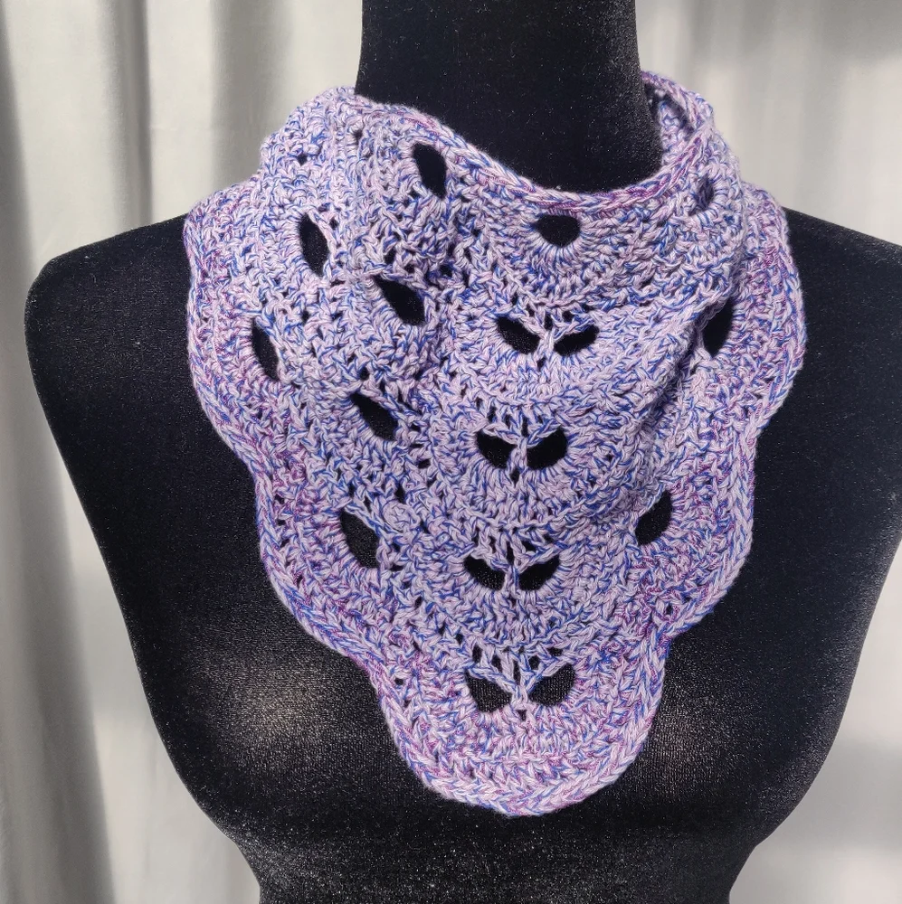 Hand Made Poncho with Head Scarf - Picture 6 of 9